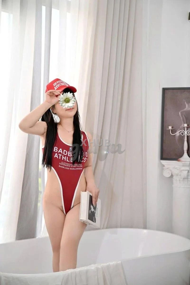 Mộng Mơ - Em Gái Lễ Tân Lần Đầu Debut Xinh Dâm Khó Cưỡng