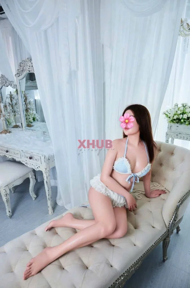Quỳnh Châu_ Gái xinh chiều khách, làm tình cực phê