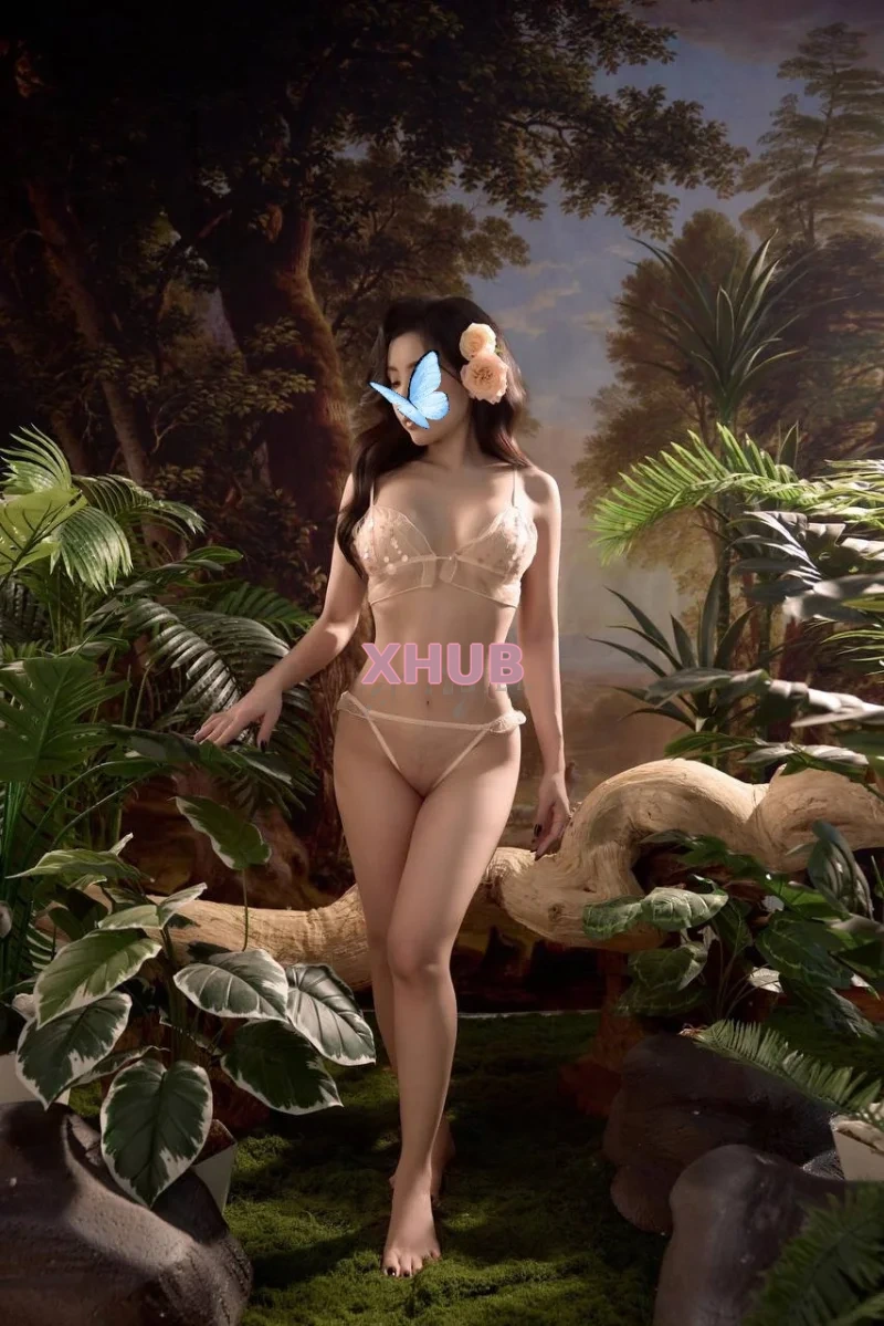 Hot ⭐ Emy Xinh Đẹp Phong Cách Phục Vụ Chuẩn Tình Nhân