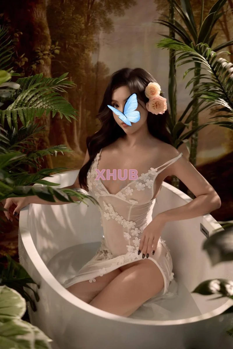 Hot ⭐ Emy Xinh Đẹp Phong Cách Phục Vụ Chuẩn Tình Nhân