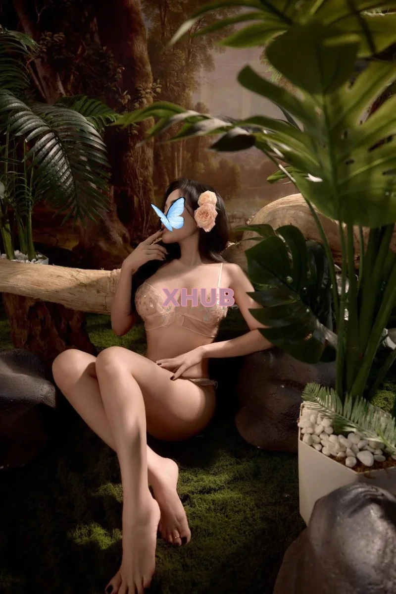 Hot ⭐ Emy Xinh Đẹp Phong Cách Phục Vụ Chuẩn Tình Nhân