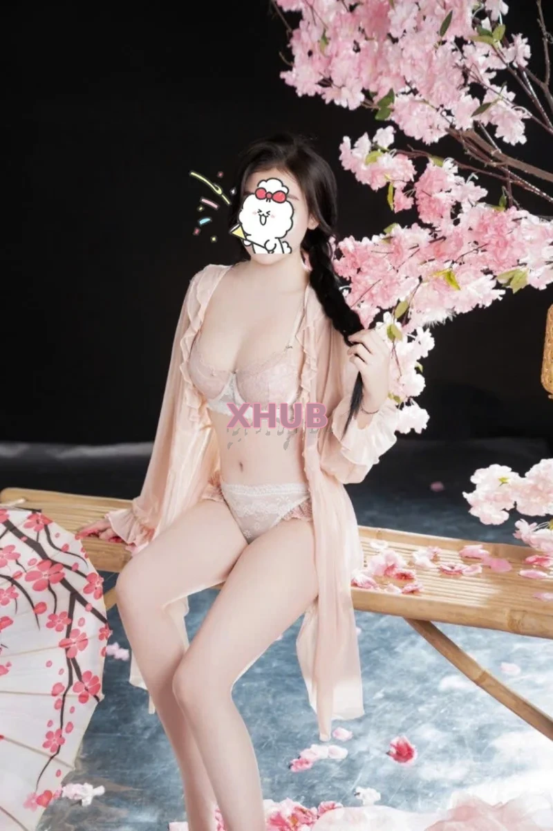 *NEW* VÂN ANH 2K5 -MẶT XINH-DA TRẮNG- BODY TUYỆT PHẨM