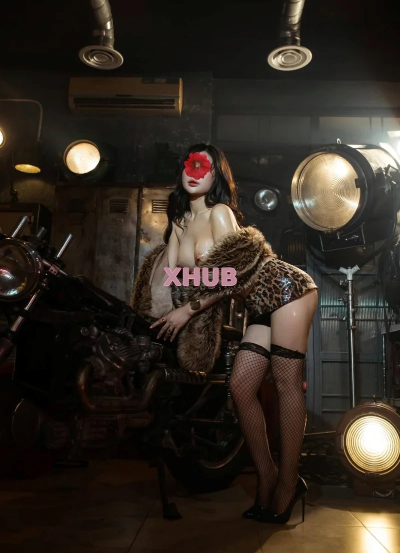 LAN NGỌC BABYGIRL - SEXY ĐẾN NGHẸT THỞ