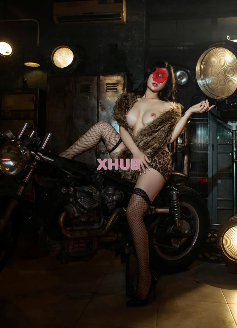 LAN NGỌC BABYGIRL - SEXY ĐẾN NGHẸT THỞ