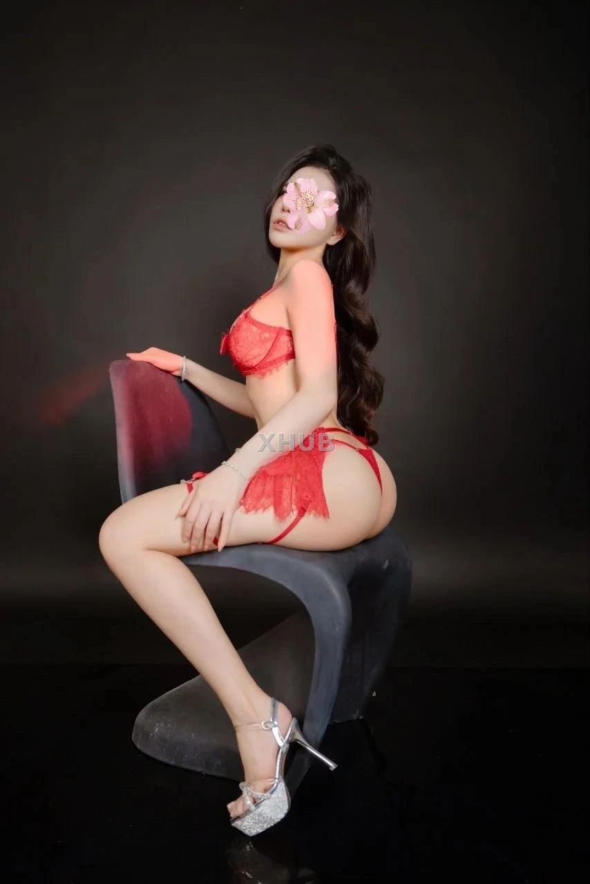 NEW HOTGIRL🔥 DIỄM MY MÔNG BỰ DOGGY BAO PHÊ🔥