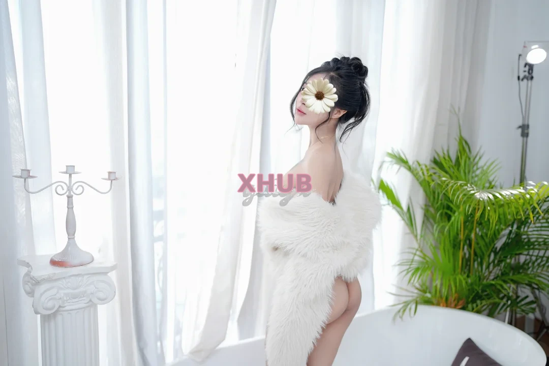 QUỲNH HƯƠNG- 2K4 SIEEU PHẨM HOT GIRL NON TƠ CỰC XINH CỰC DÂM