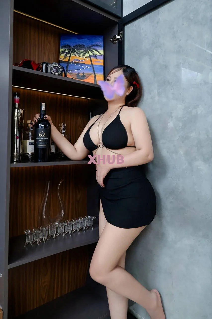Thúy Diễm - Xinh, Duyên Quyến Rũ, Hàng Tình Cảm Giá Hạt Dẻ Cho Anh Em Xã Lũ