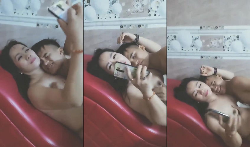 Bị 2 chị gái vắt cho kiệt sưc em trải chỉ biết nằm im